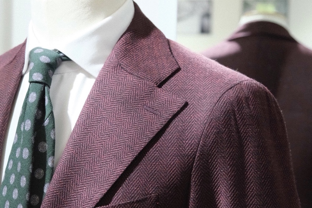 davenza-veste-bordeau-chevrons-epaule-2